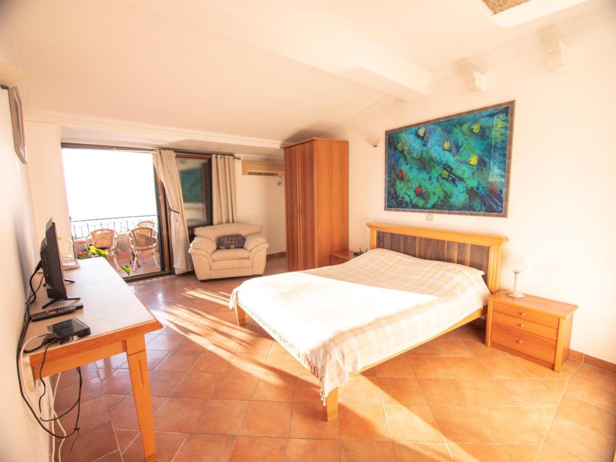 Apartments And Rooms Levantin Inn スヴェティ・ステファン エクステリア 写真