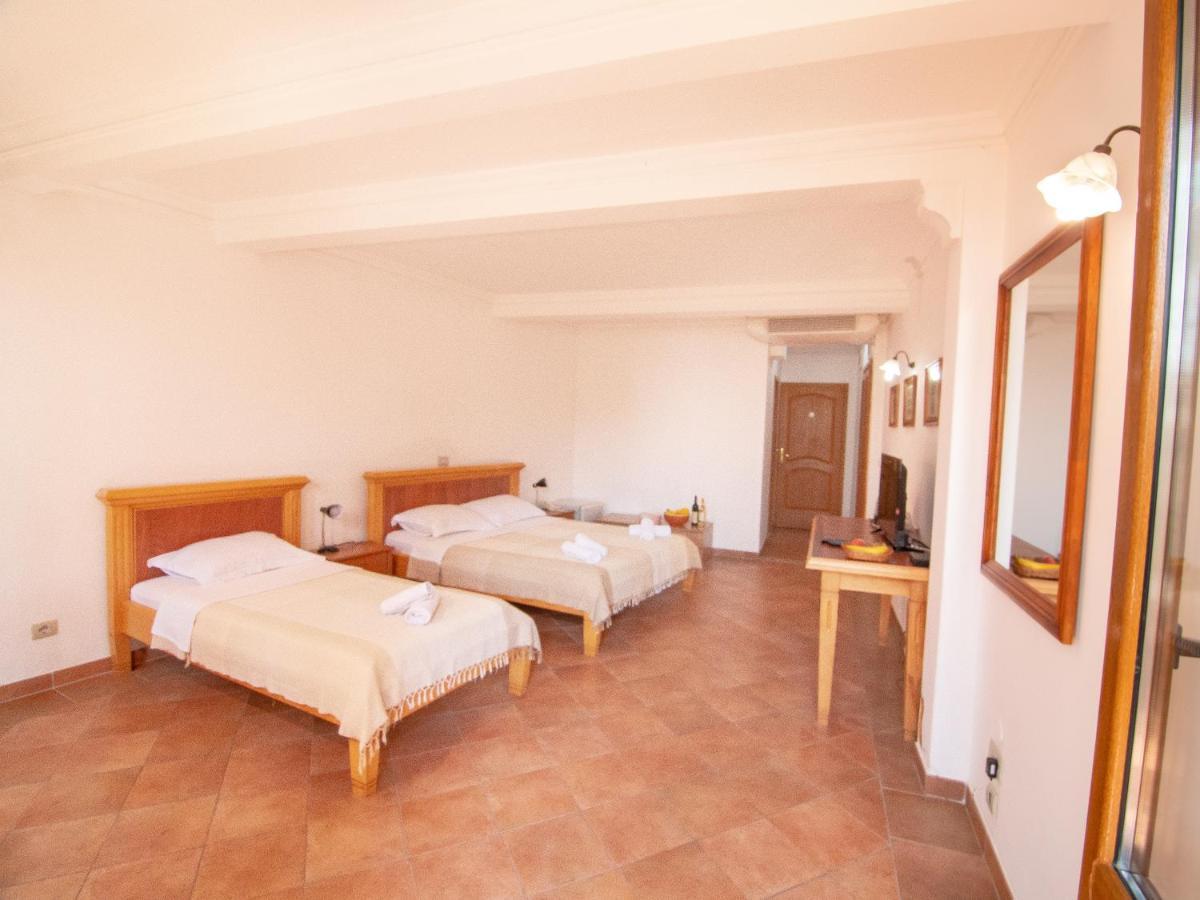 Apartments And Rooms Levantin Inn スヴェティ・ステファン エクステリア 写真
