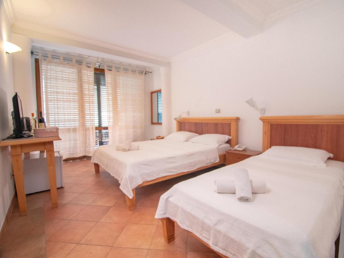 Apartments And Rooms Levantin Inn スヴェティ・ステファン エクステリア 写真