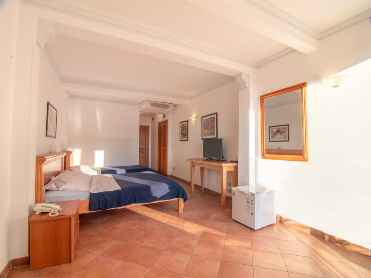 Apartments And Rooms Levantin Inn スヴェティ・ステファン エクステリア 写真